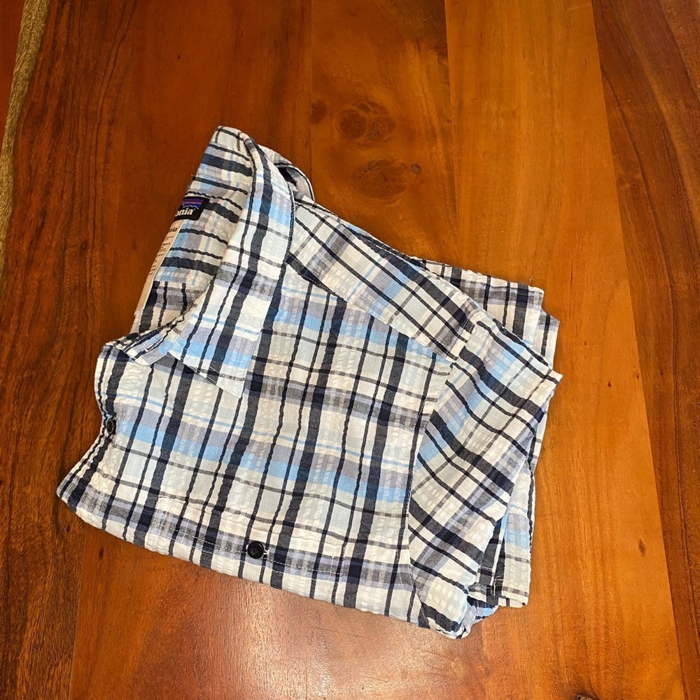 Patagonia Short Sleeve Seersucker Button Up Shirt Men’s XL Plaid Work Gorpcore